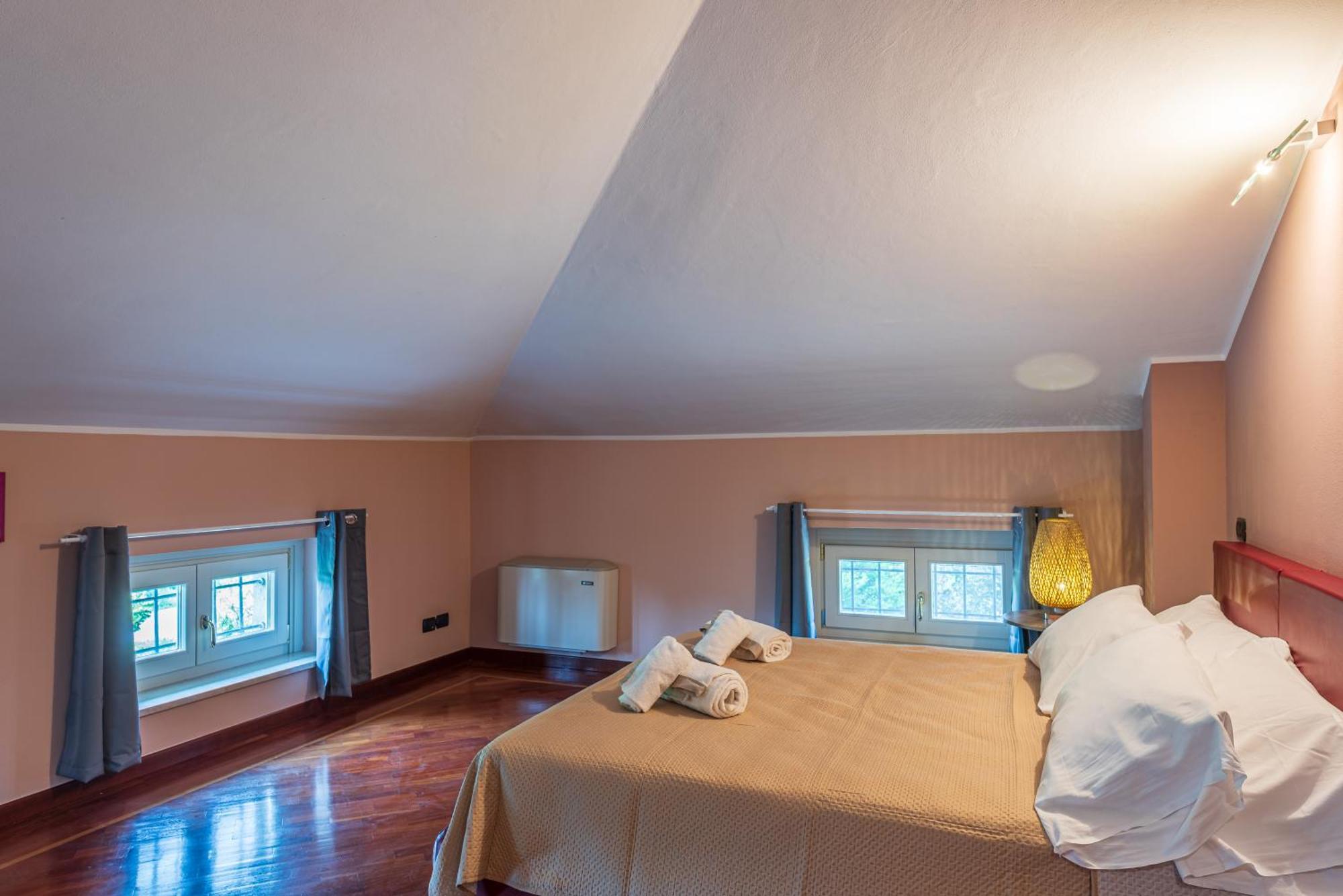 Villa Cornelia , Entire Villa With Private Pool Corneliano d'Alba المظهر الخارجي الصورة