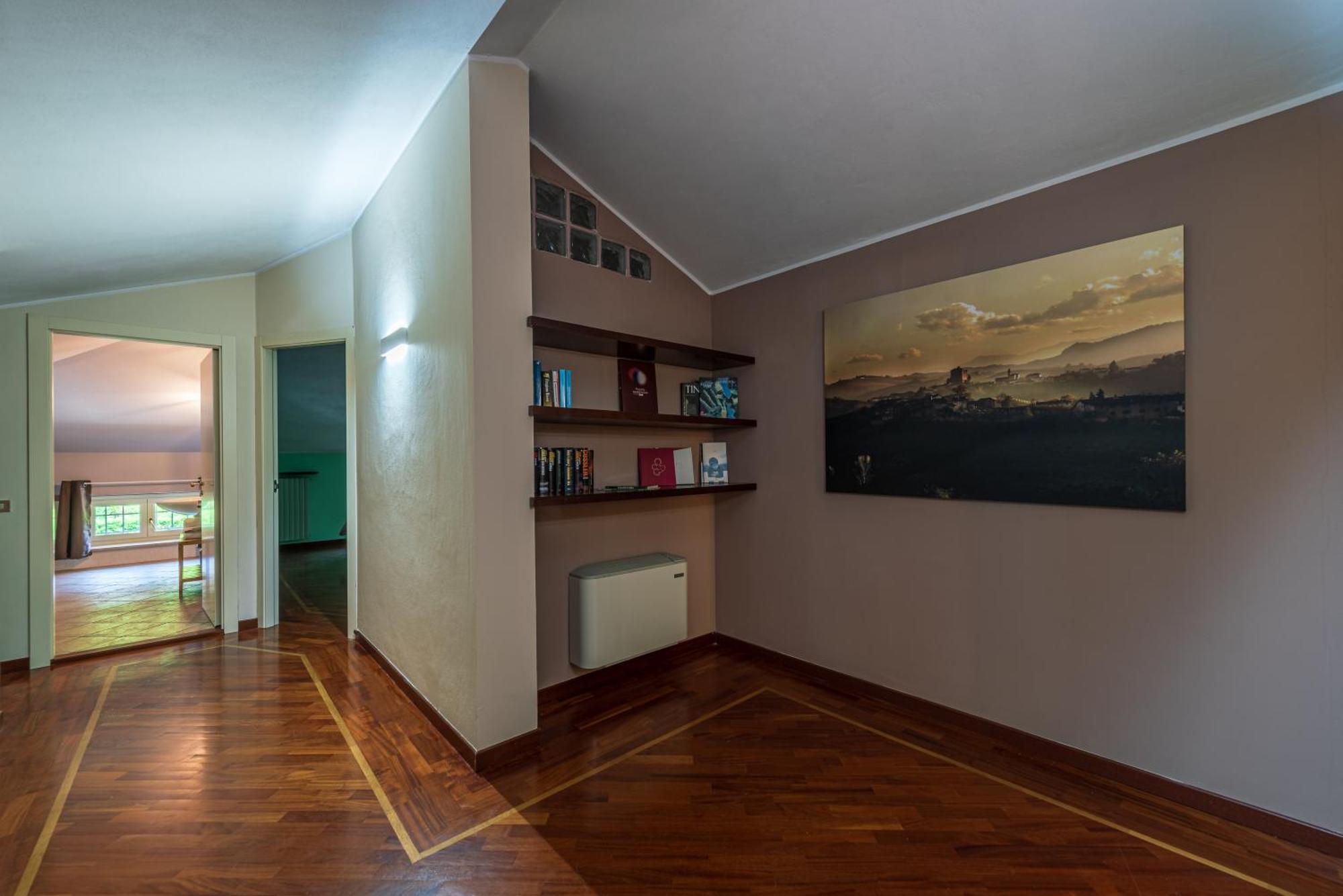 Villa Cornelia , Entire Villa With Private Pool Corneliano d'Alba المظهر الخارجي الصورة
